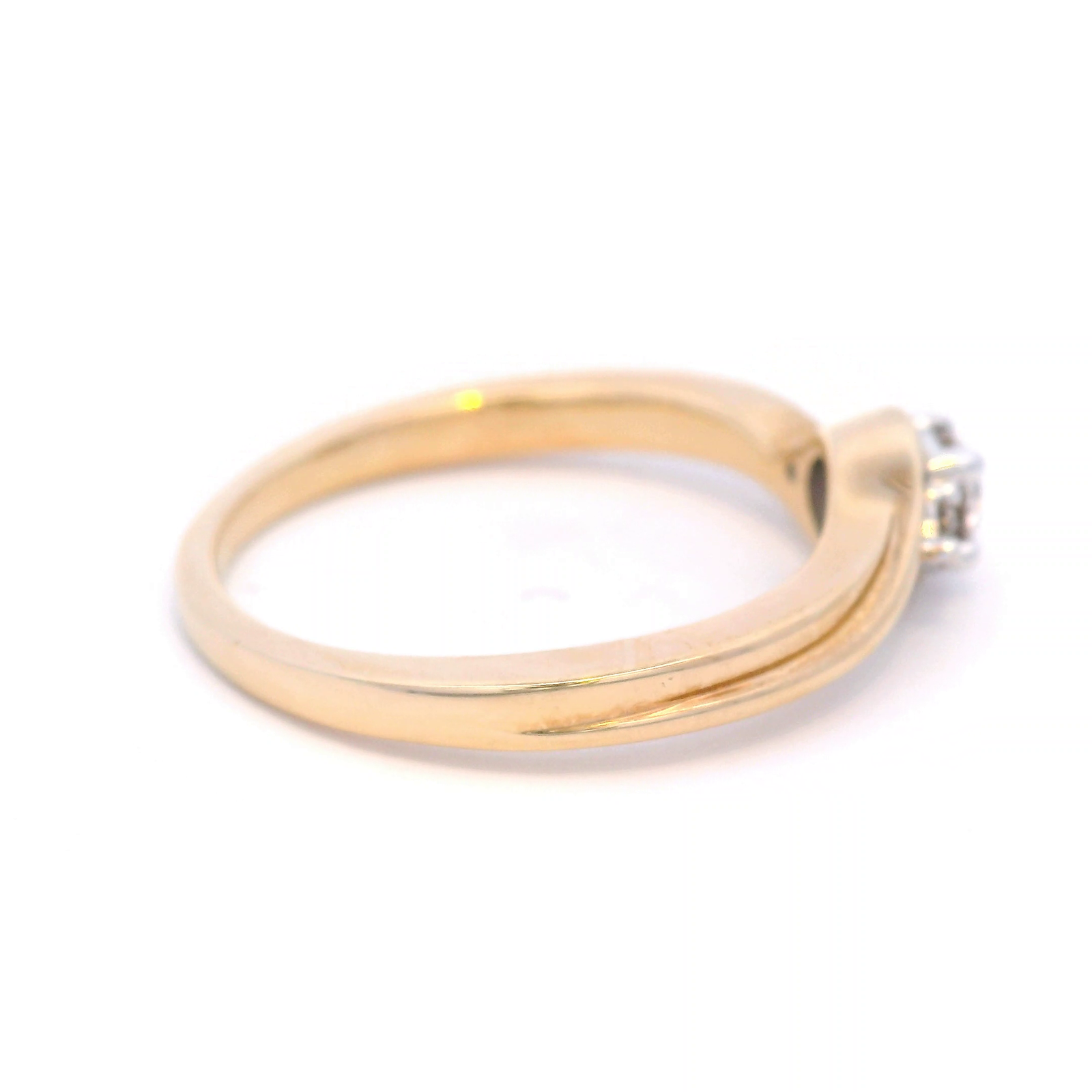 Round Brilliant Cut Trilogy Diamond Ring
