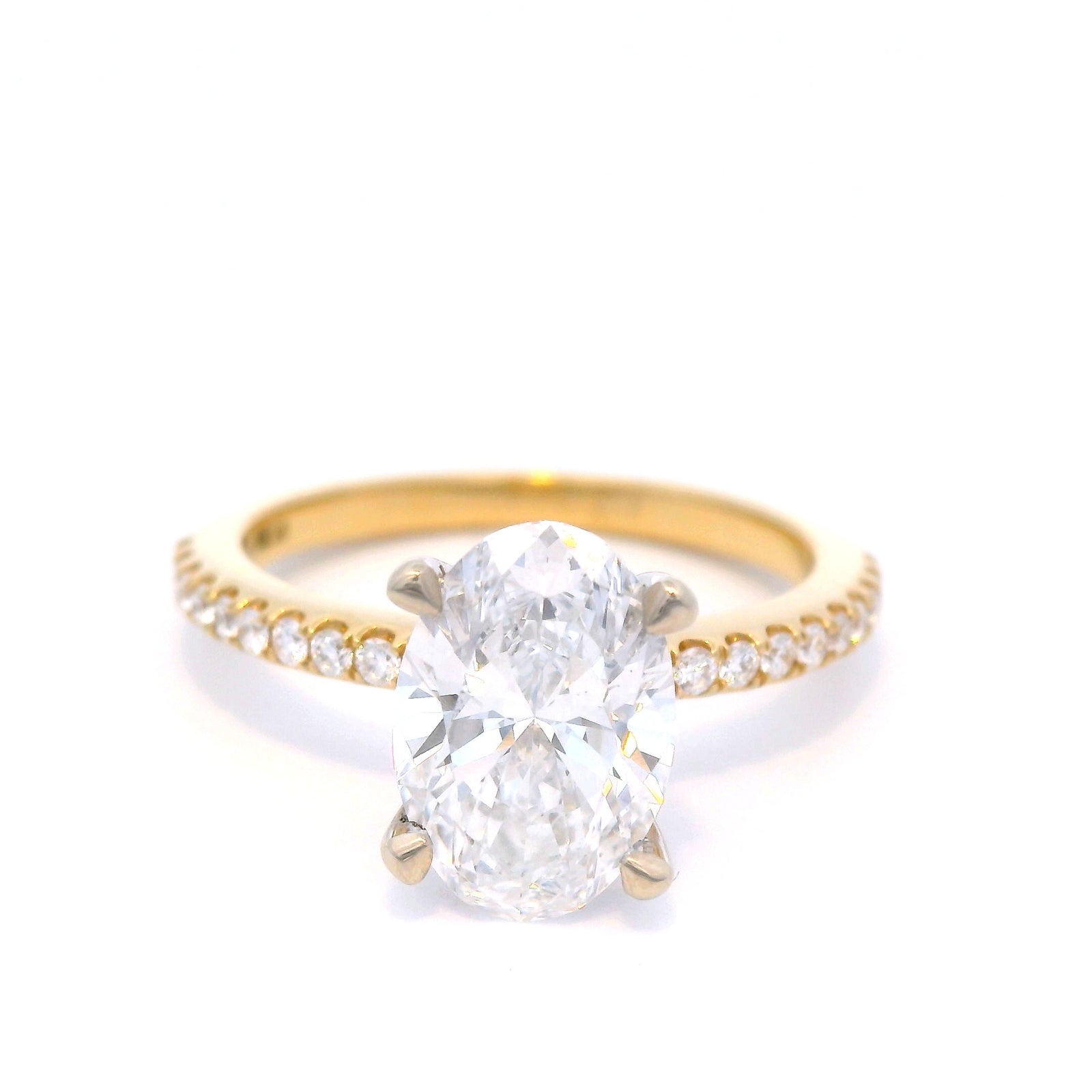 18 Carat Yellow Gold Diamond Ring
