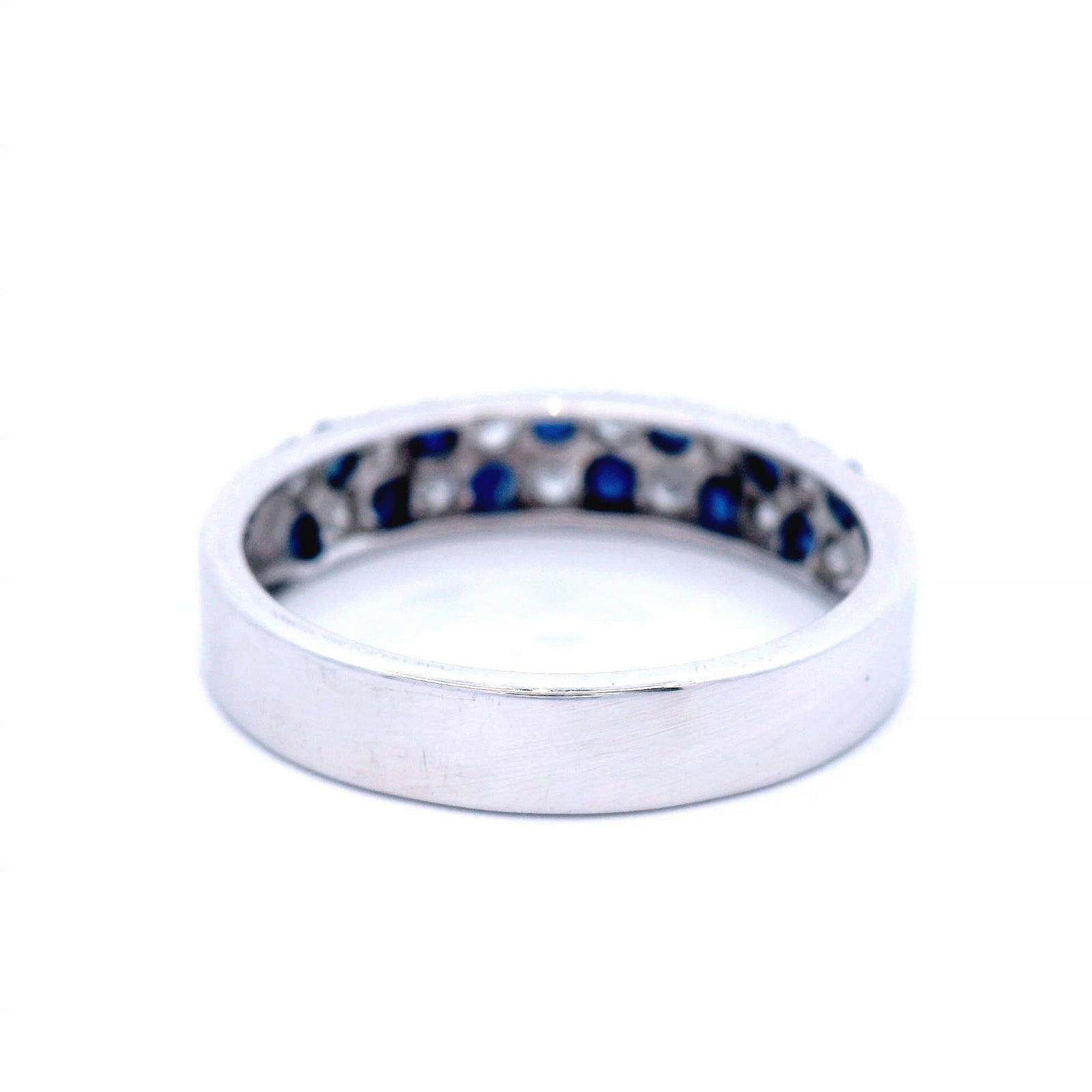 12 x Saph = 0.50. 12 x Dia = 0.37 ct. 9ct WG