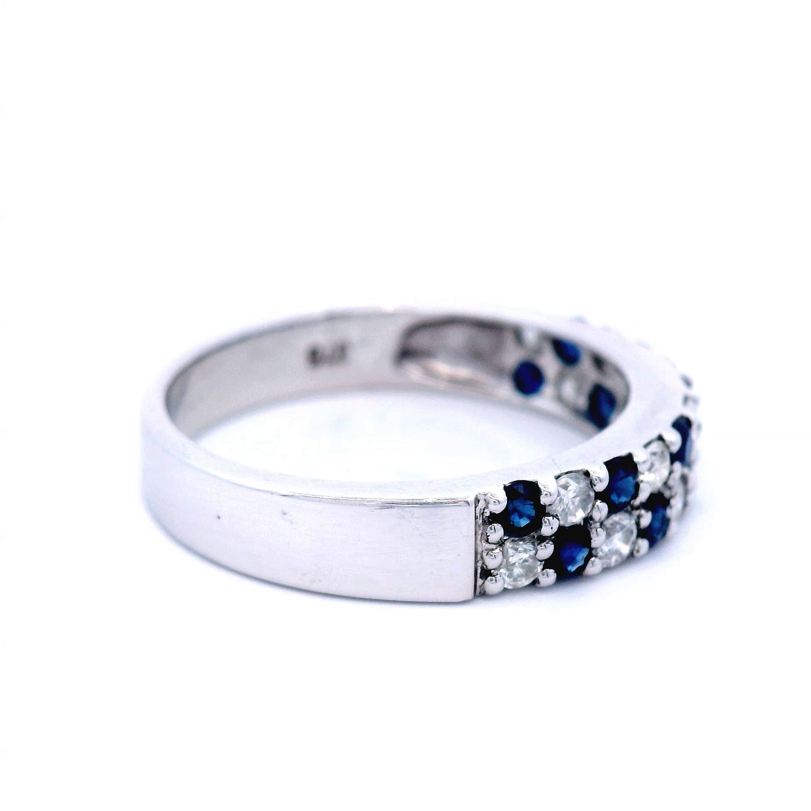 12 x Saph = 0.50. 12 x Dia = 0.37 ct. 9ct WG