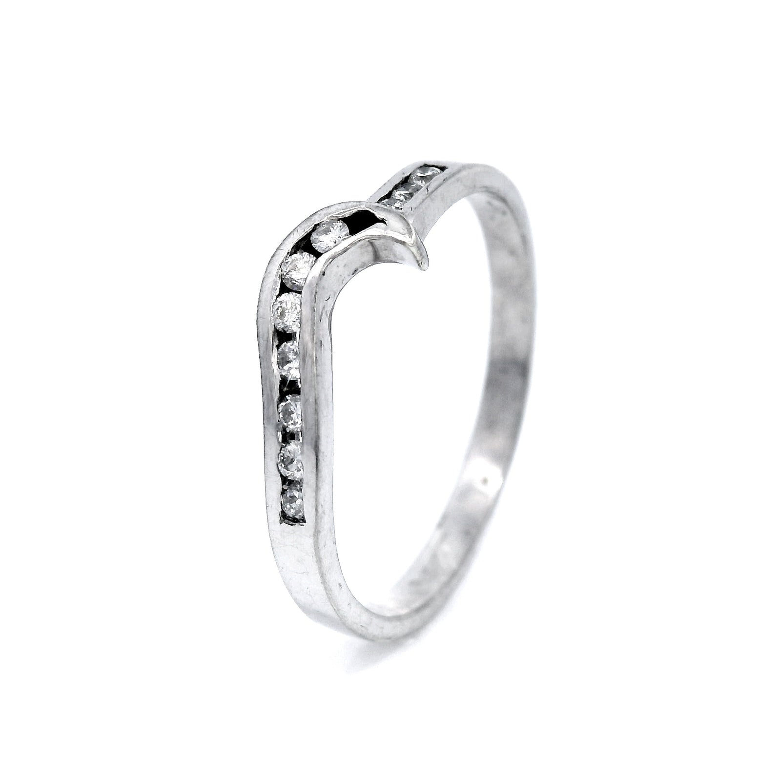 9CT W/G FITTED CHAINNEL SET Dia ETERNITY RING TDW=.11CT SZ M