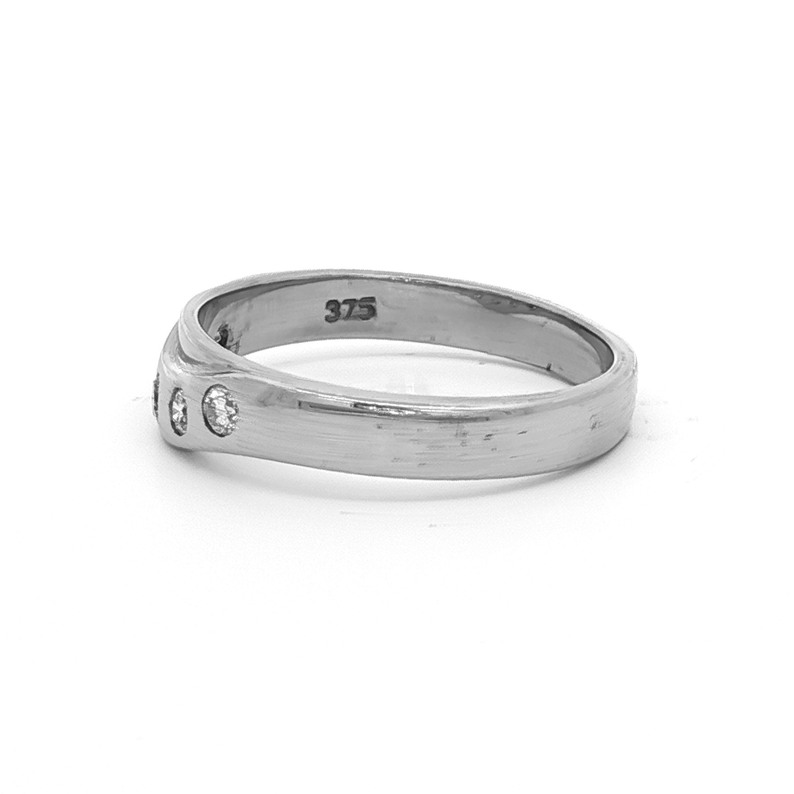9CT W/G FITTED WEDDER SET 5 X .025CT DIA Size O