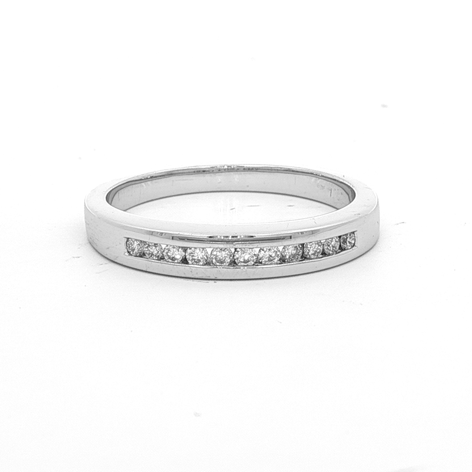 18CT W/G CHANNEL SET 11RBC TDW.15CT HI/SI SZ O