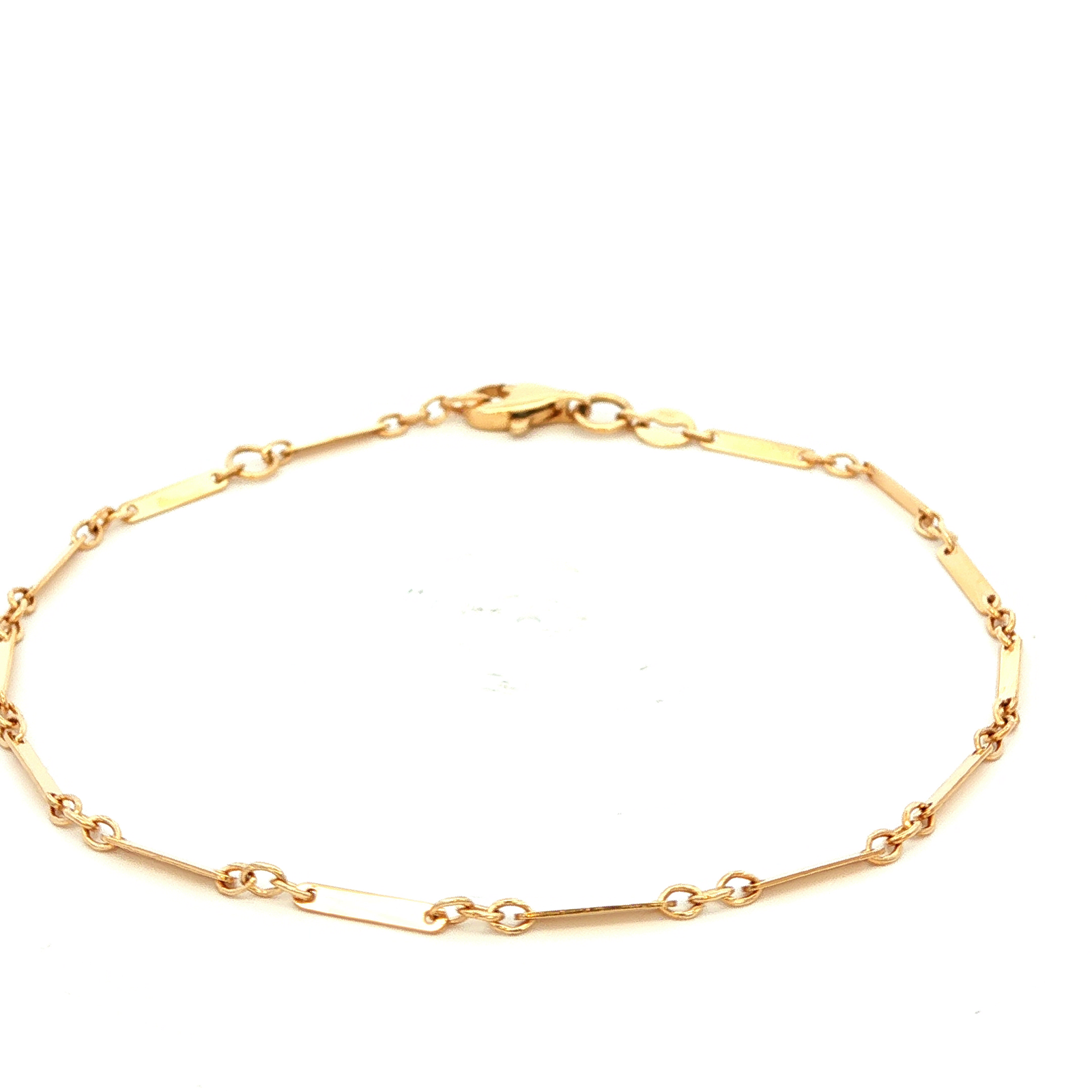 Fine Flat Bar Bracelet in Yellow Gold