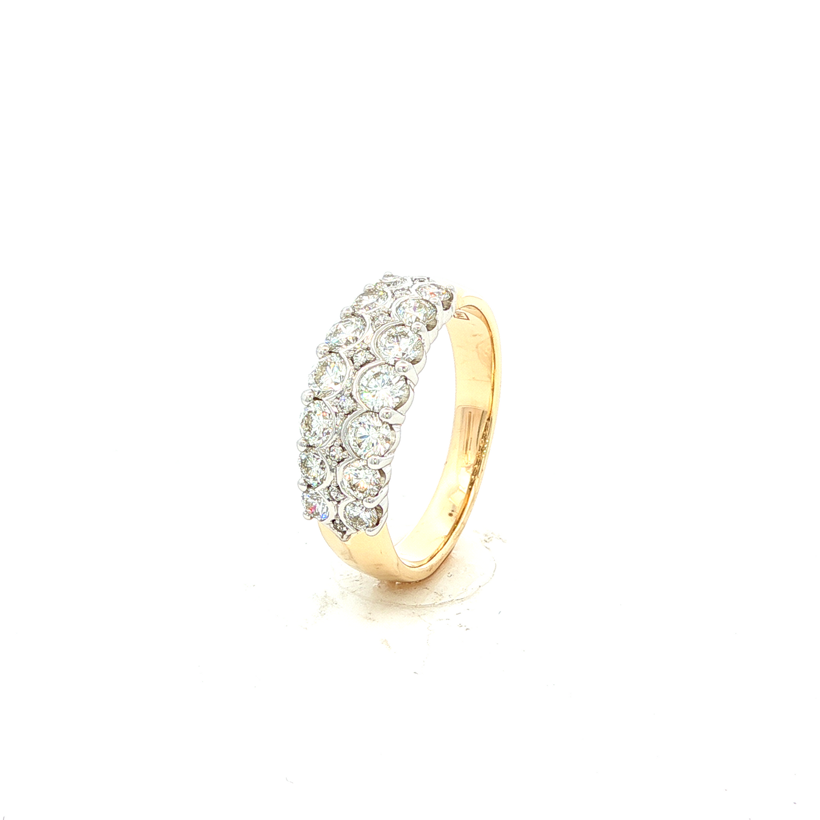 Multistone Ring With Round Cut Diamonds in Yellow Gold