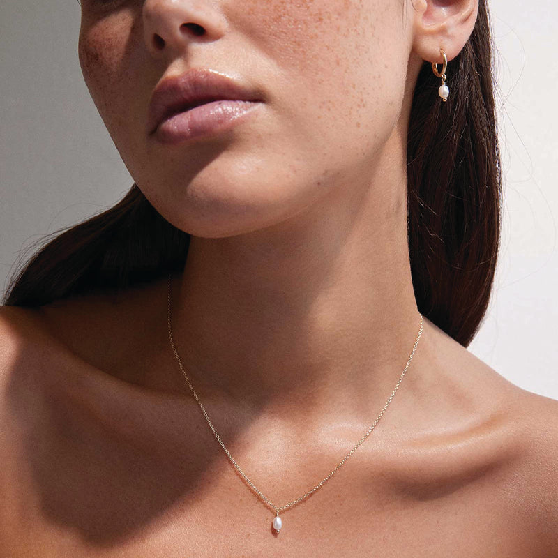 Kirstin Ash Classic Pearl Necklace