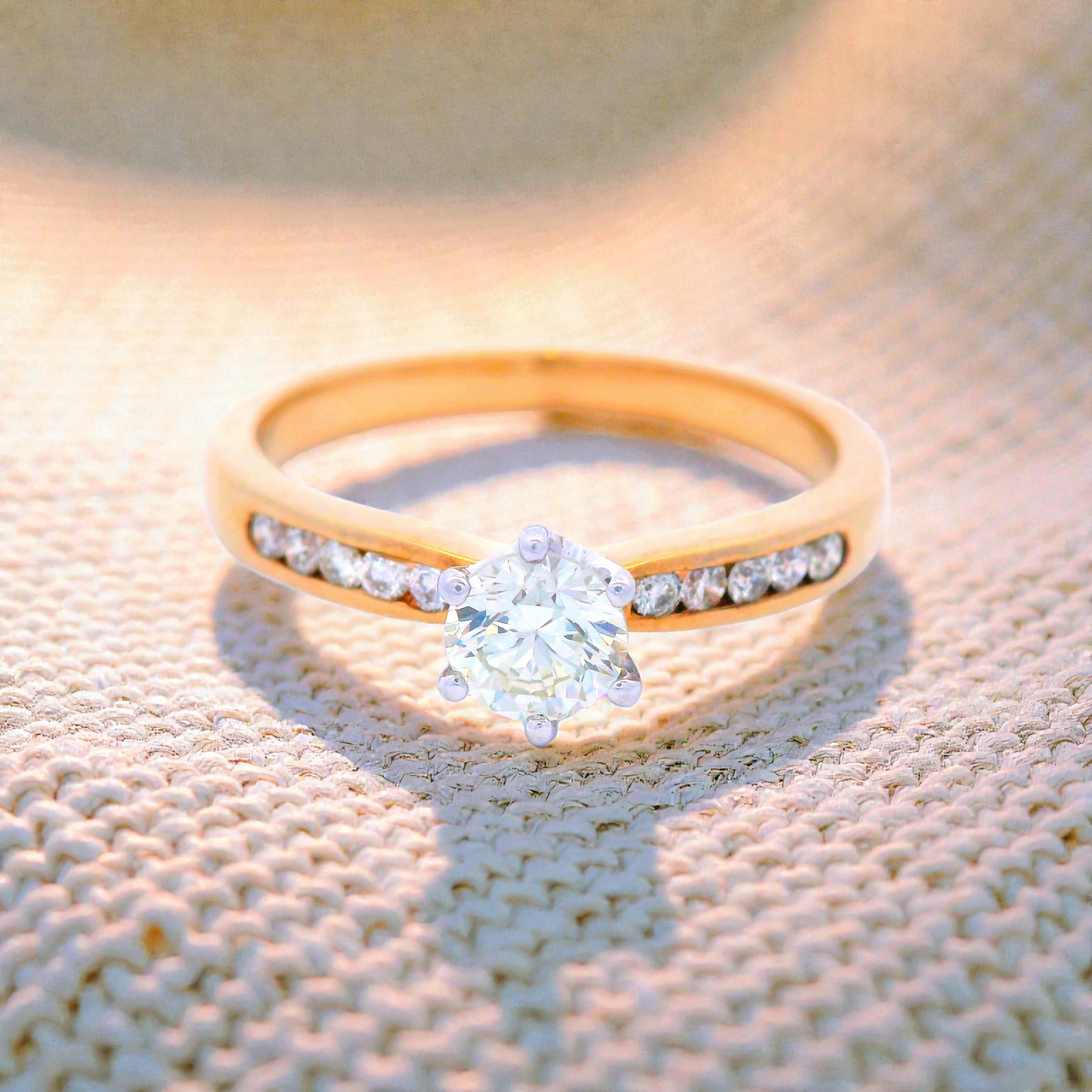 9ct Yellow/White Gold Diamond 6 Claw Engagement Ring