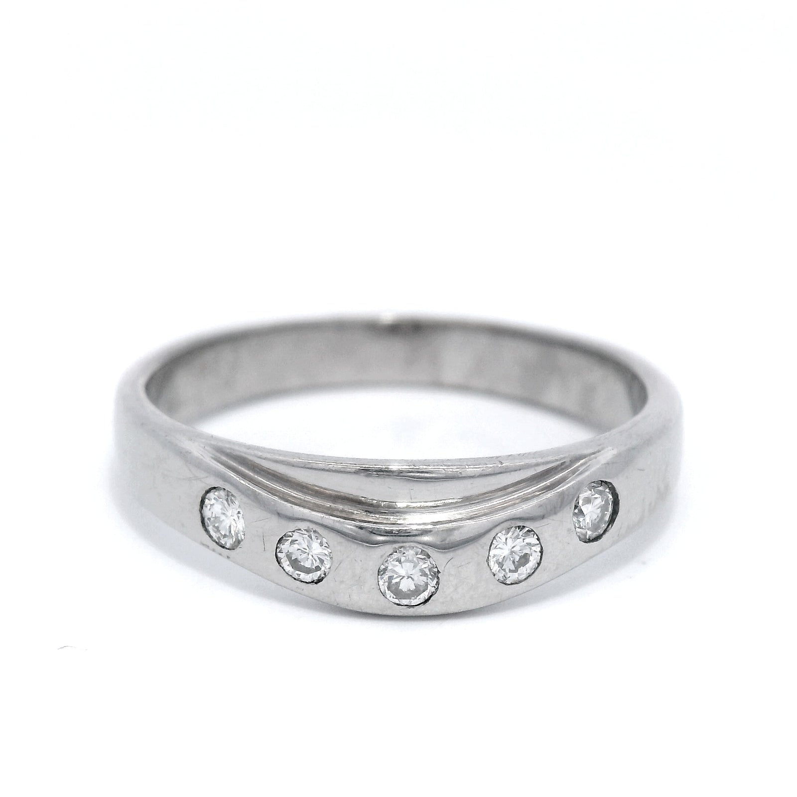 9CT W/G FITTED WEDDER SET 5 X .025CT DIA Size O