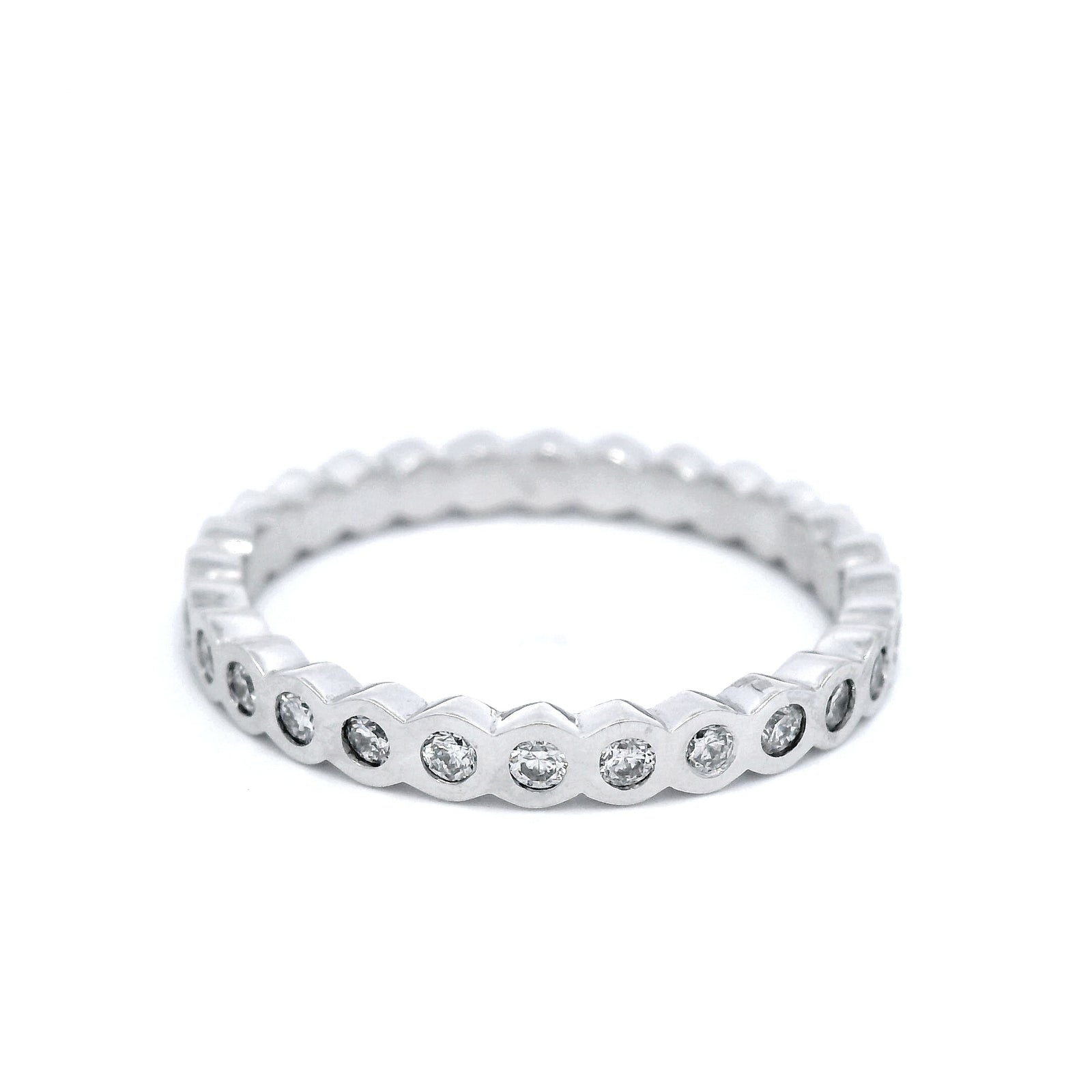 9ct WG RUB SET Dia RING. DiaS FULL SHANK SZ M