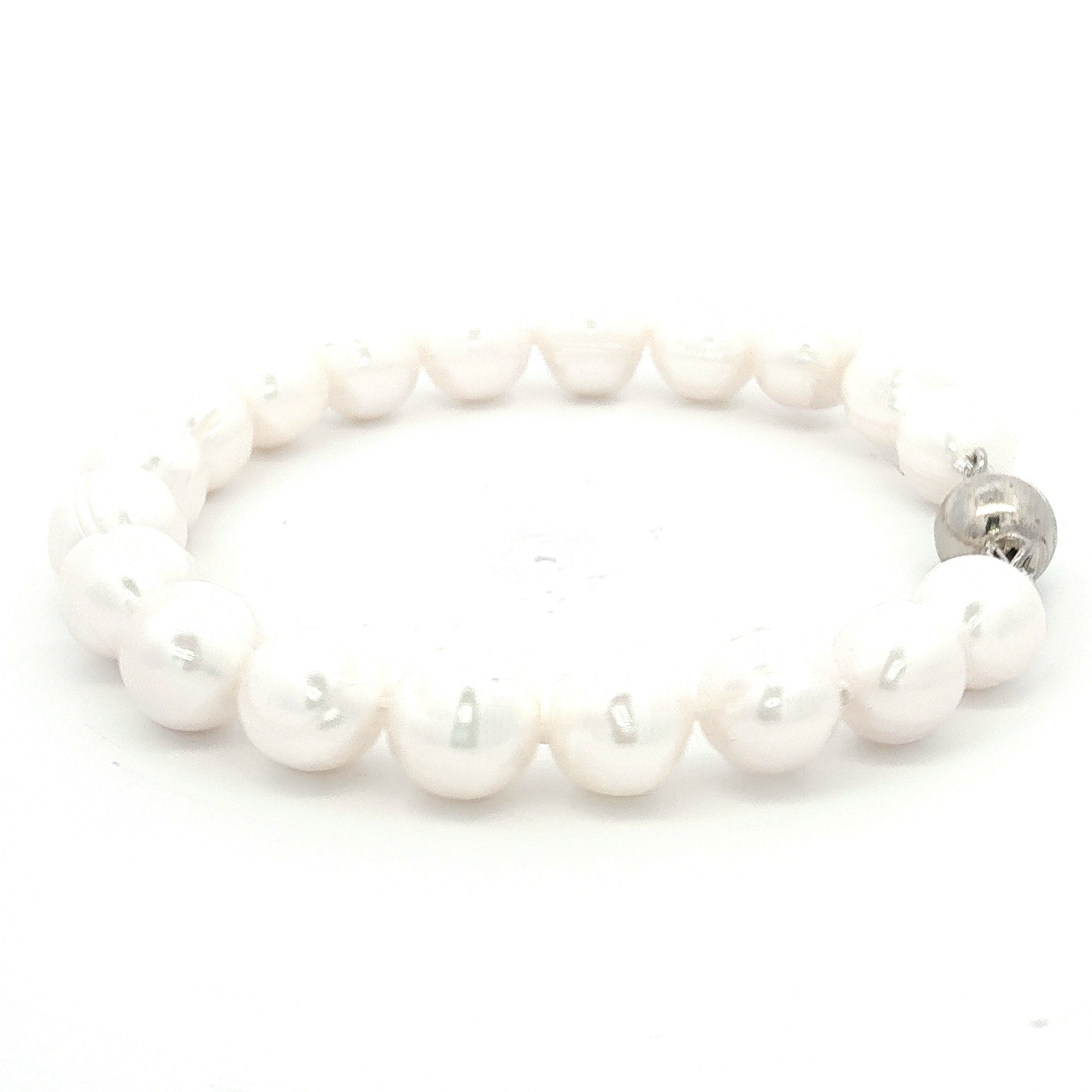 Ikecho Pearl White Circle Bracelet