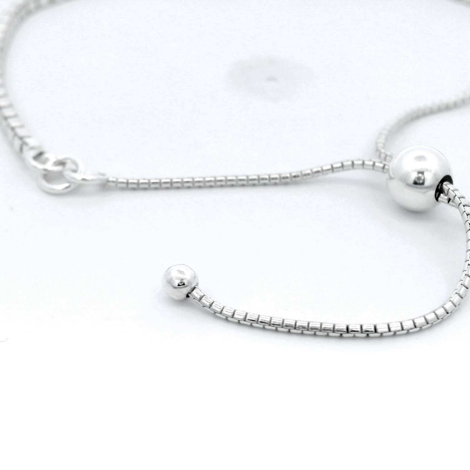 Von Treskow Adjustable Box Chain Bracelet With 'VT' Toggle