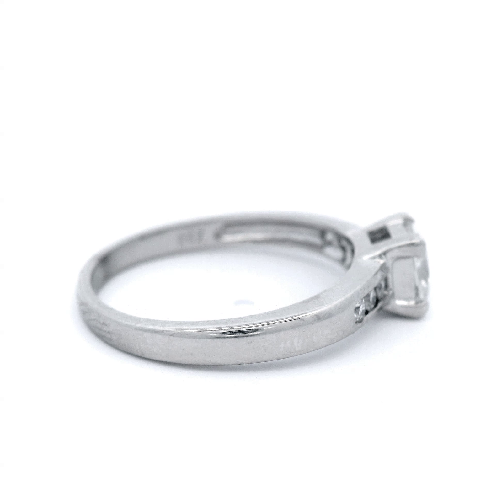 Princess Claw Set with Pave Shoulders Dress Ring