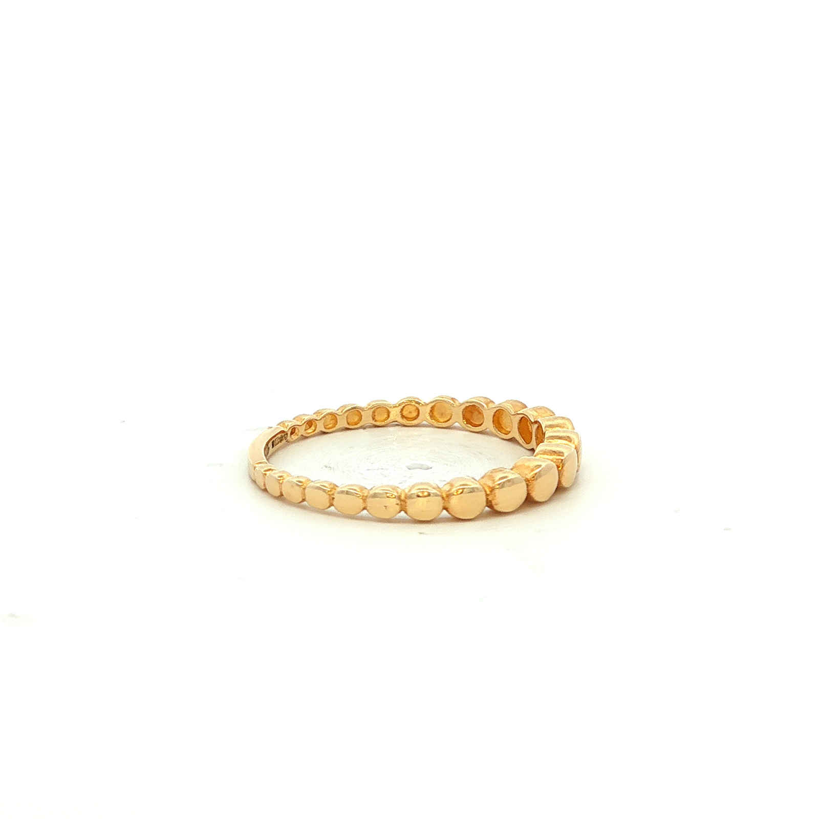 Solid Graduated Circle Rng in Yellow Gold