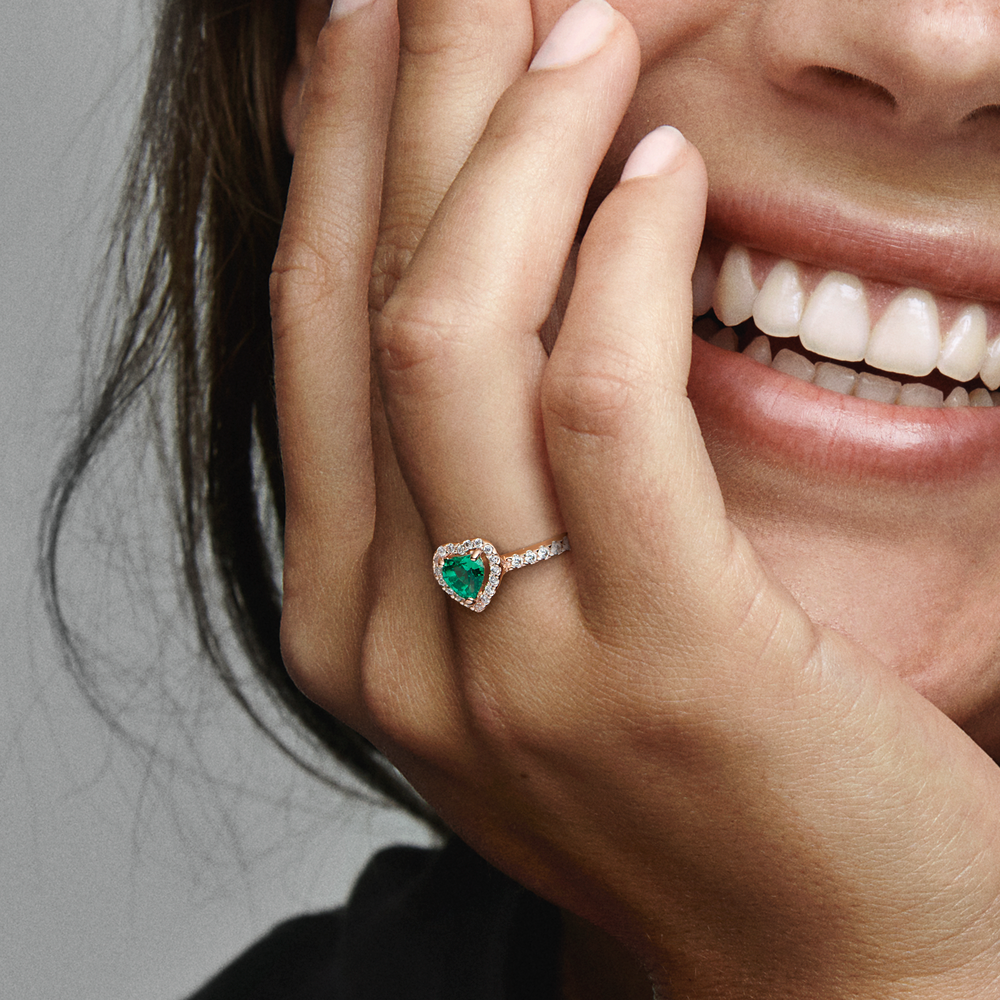 Pandora Sparkling Elevated Heart Ring