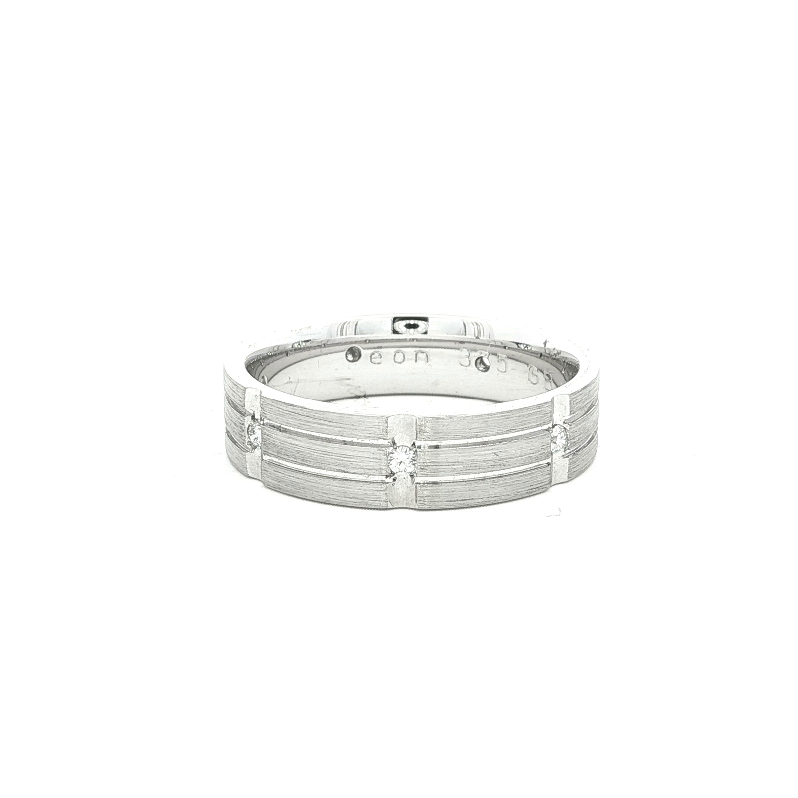 Platinum White Gold Band Ring with Round Brilliant Diamonds