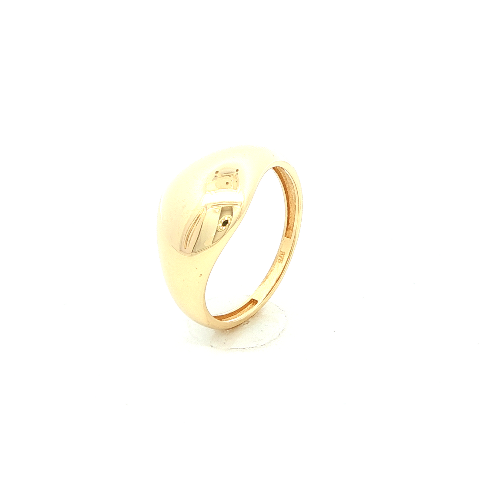 Plain Med Dome Ring in Yellow Gold