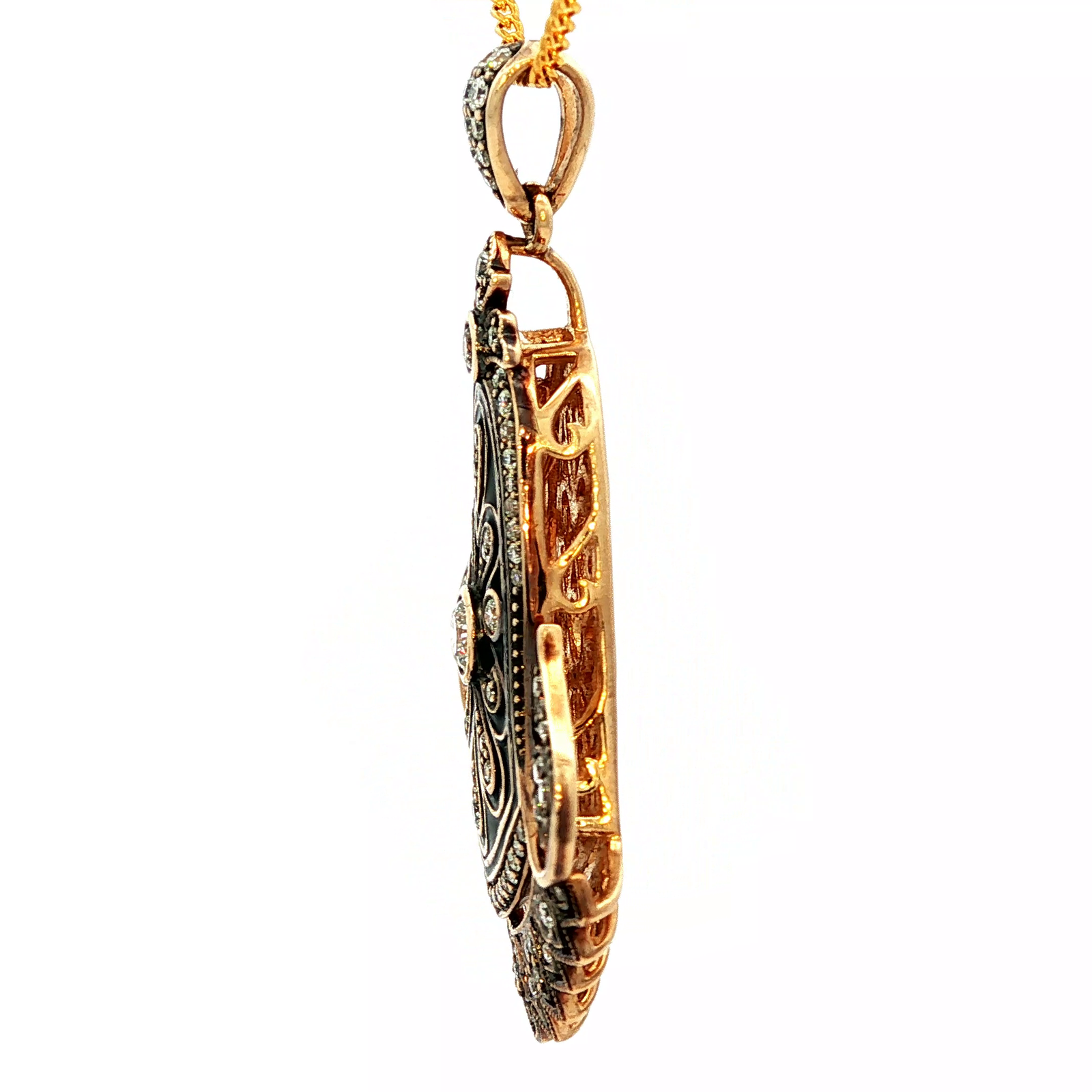 White Diamond Vintage Pendant in Yellow Gold