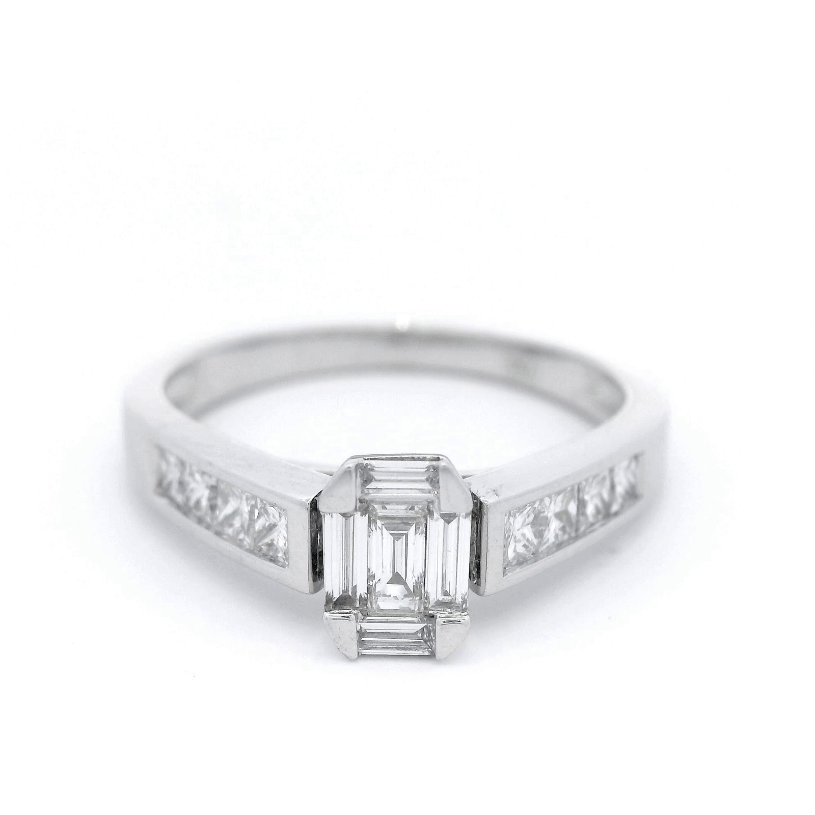 Princess Cut Diamond With Emerald in White Gold