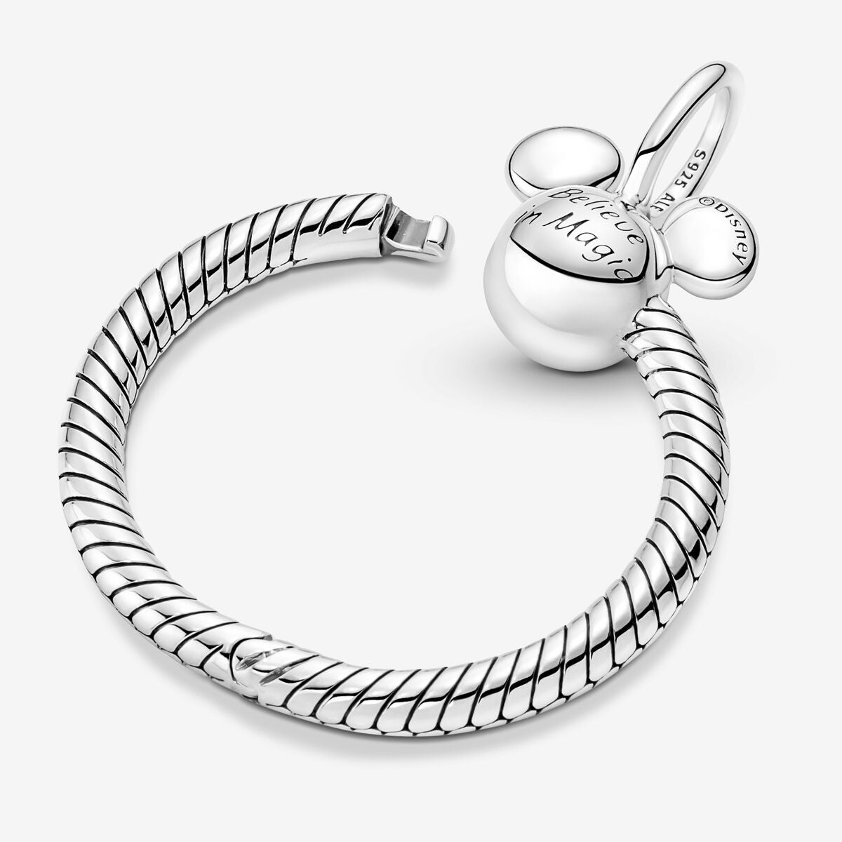 Disney Mickey Mouse sterling silver O pendant