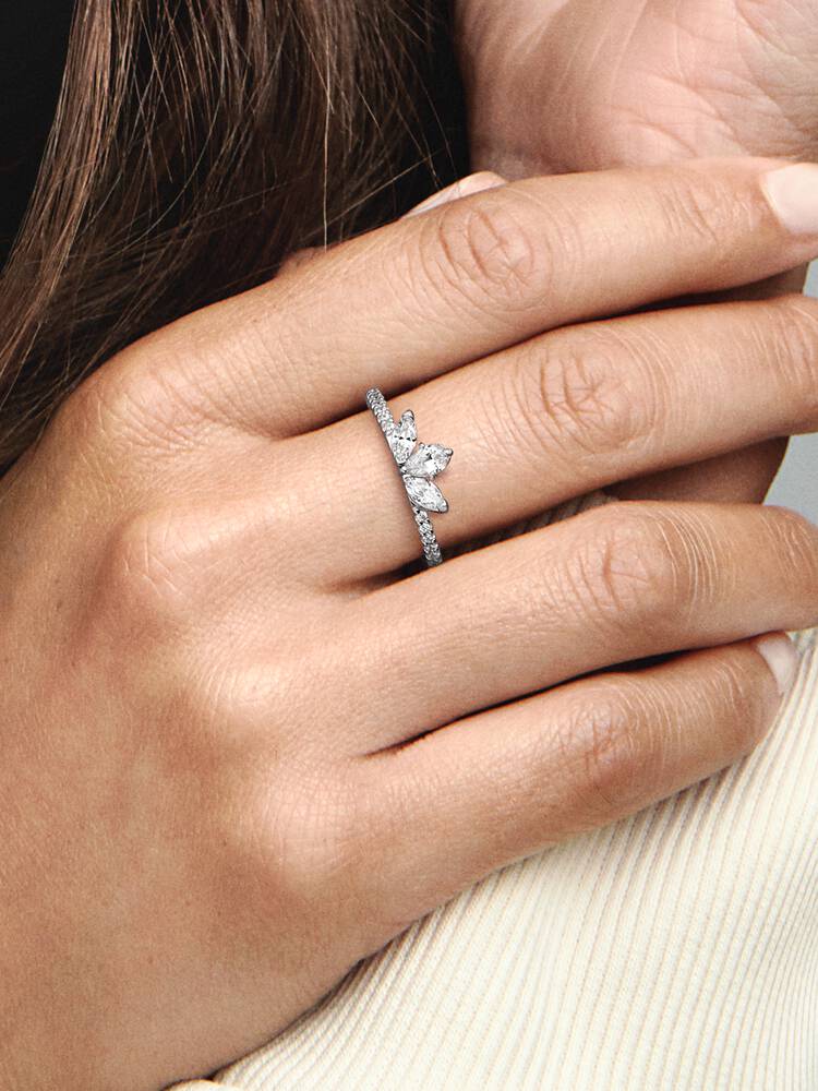 Pandora Sparkling Herbarium Cluster Ring