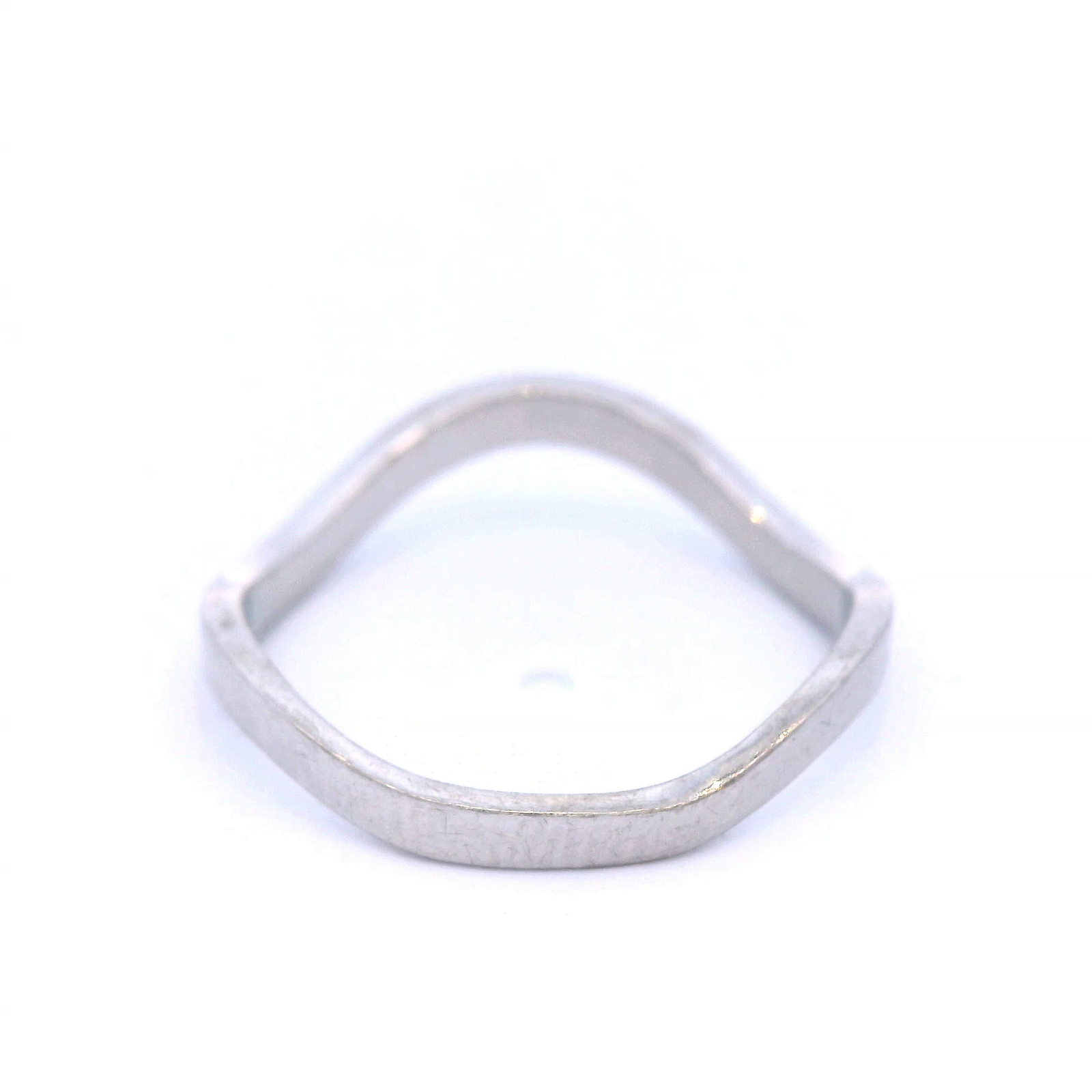 Plain Wave Ring in White Gold