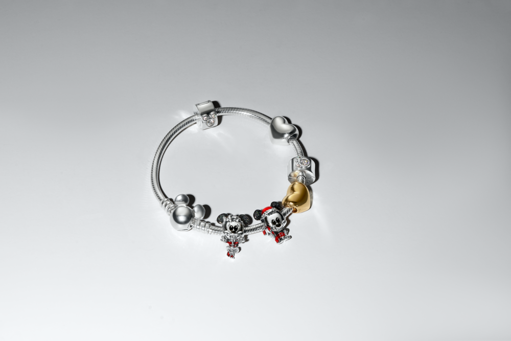 Pandora Disney Mickey Mouse Holiday Charm
