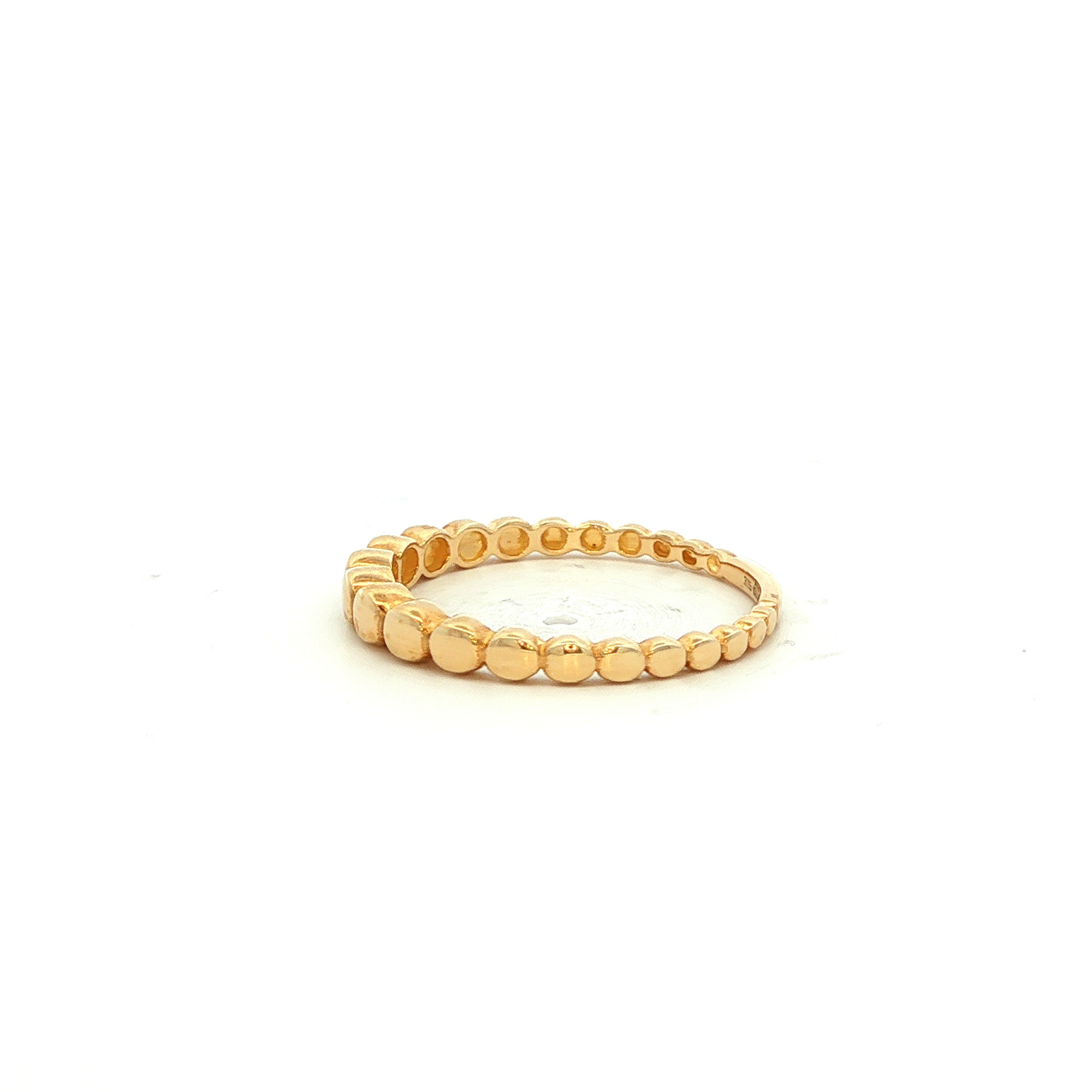 Solid Graduated Circle Rng in Yellow Gold