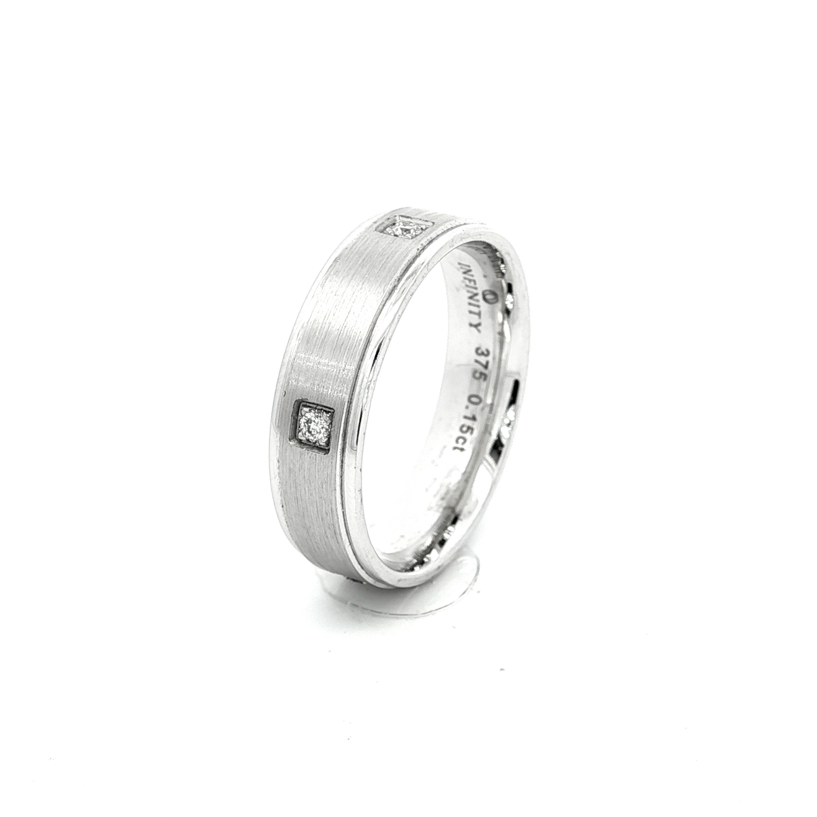 White Gold and Diamond Mens Wedder
