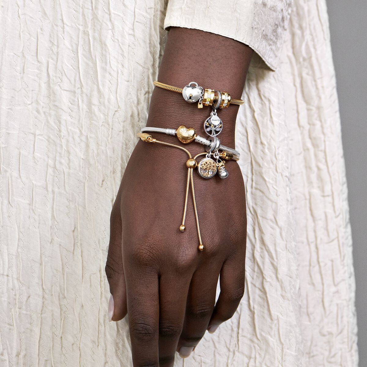 Moments Silver Bracelet w Pandora Shine Heart Clasp