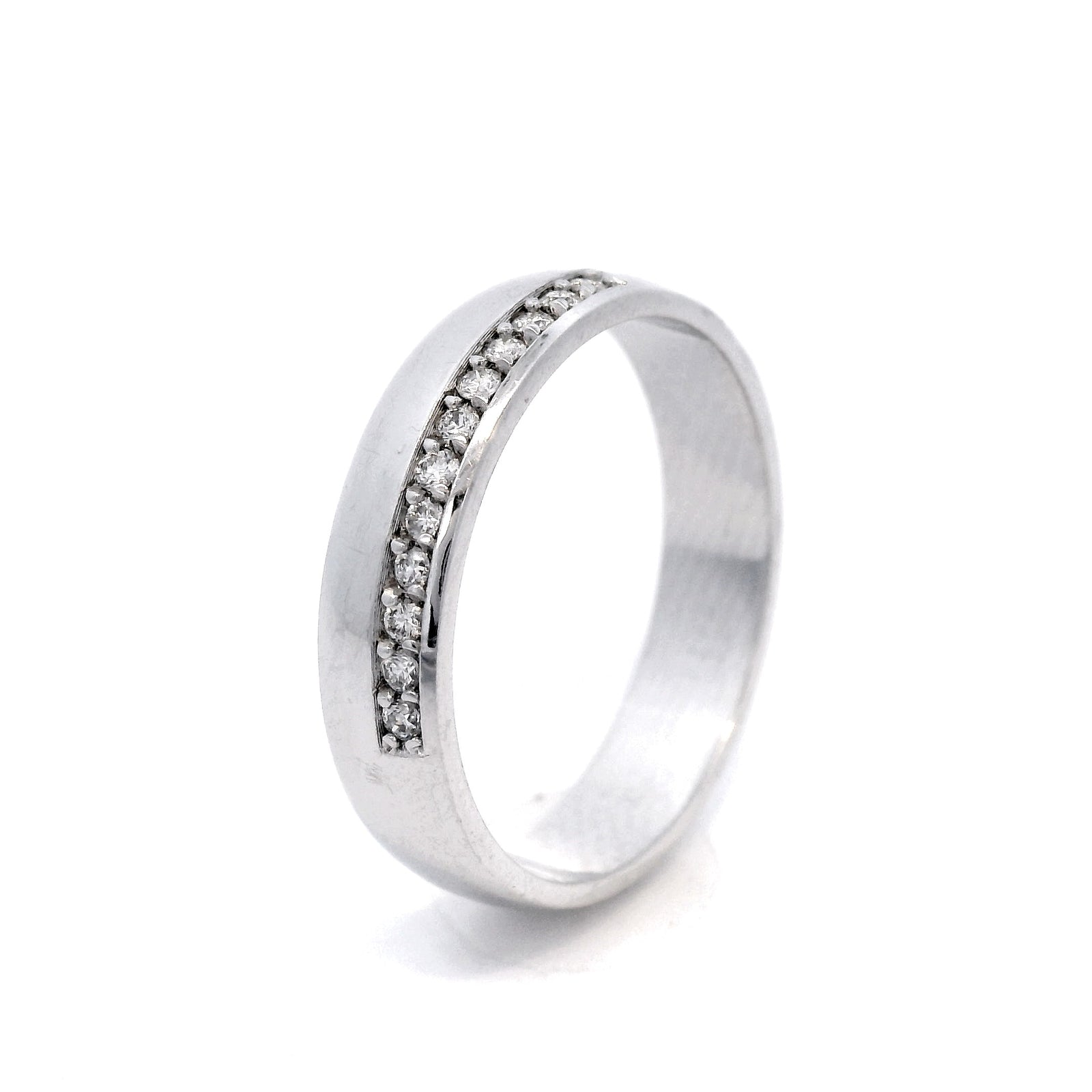 18 CARAT WHITE GOLD DIA SET WEDDER SZ N