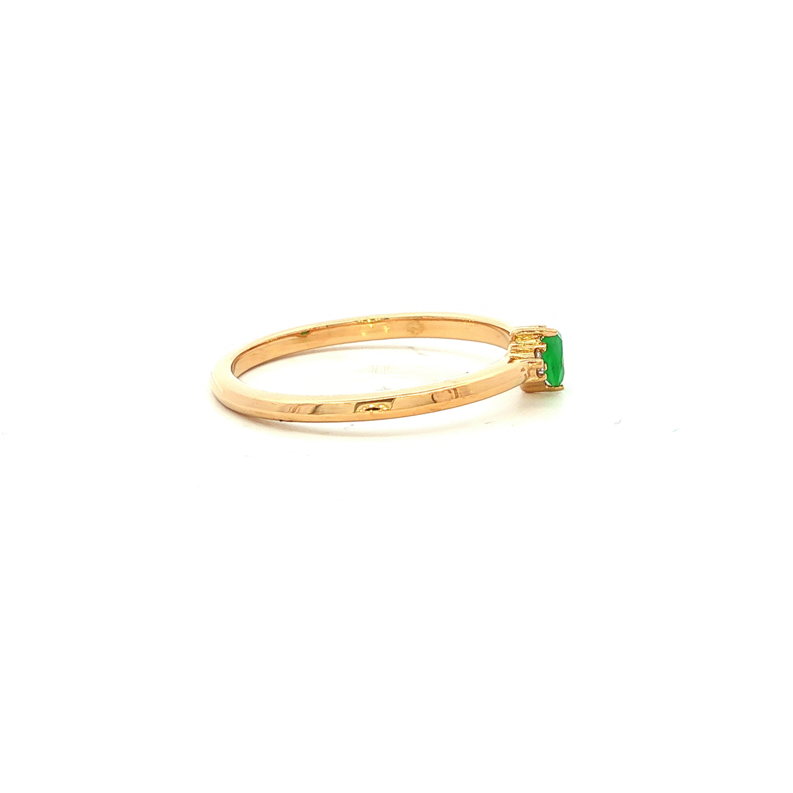 Pear Emerald Dress Ring in Yellow Gold