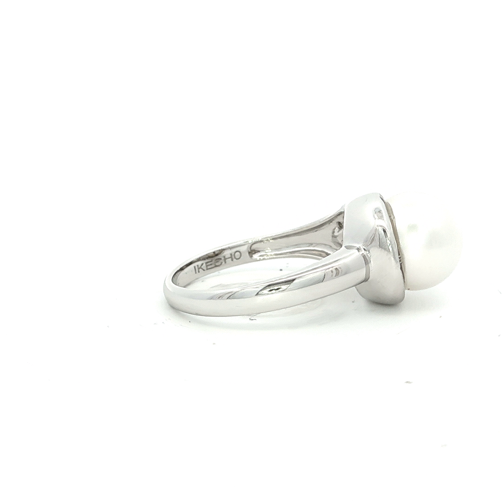 Freshwater Pearl Diamond Ring in White Gold
