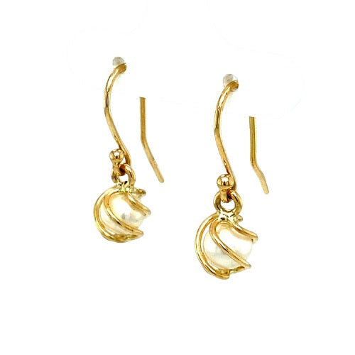 Cultured Fresh Water Pearls in 9 Carat Gold Sheppards Hook