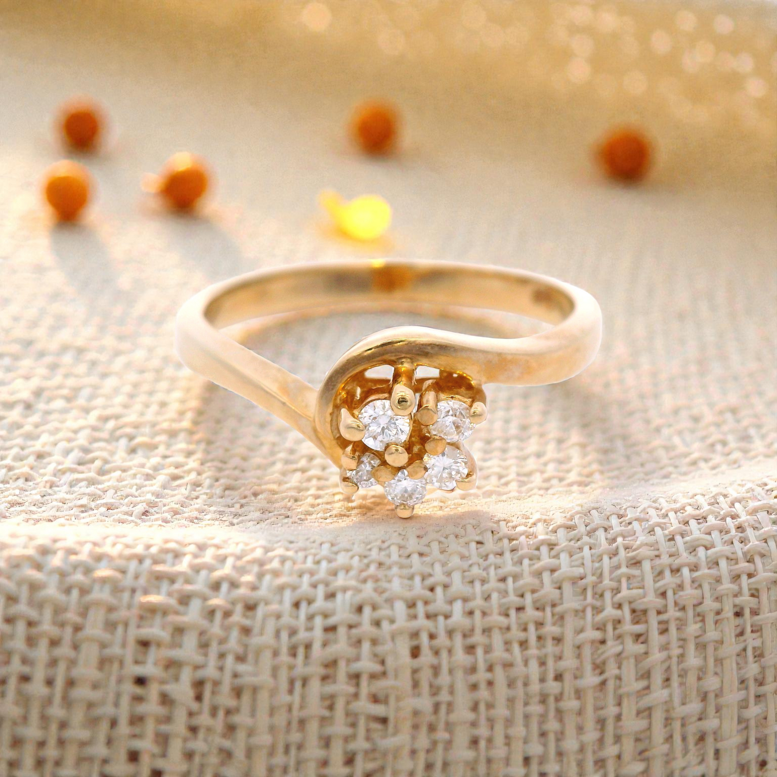 Diamond Cluster Ring in Yellow Gold