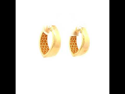 Plain Grad Huggie in Yellow Gold