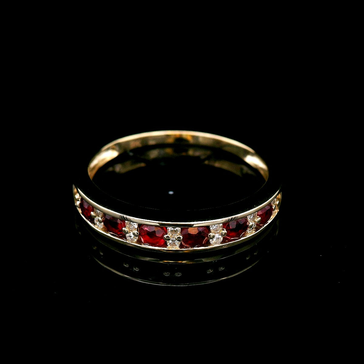 Diamond and Ruby set in 9 Carat Yellow Gold