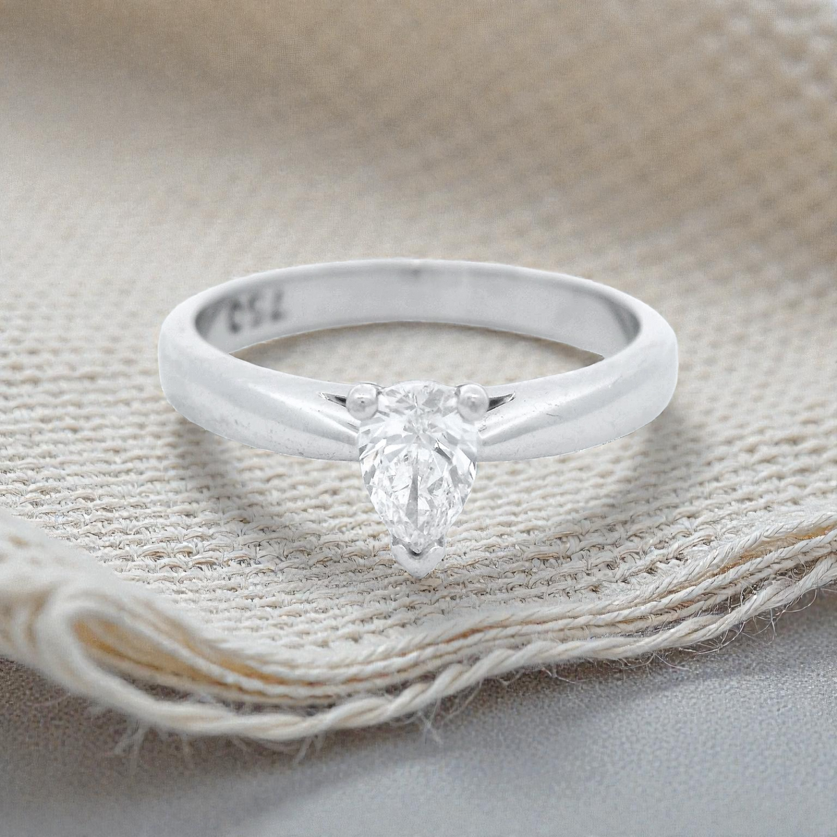 Pear Shaped Diamond Set in White Gold