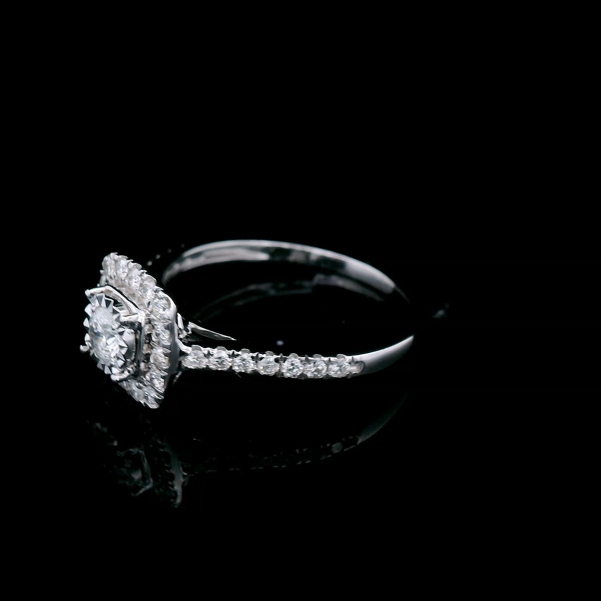 9 Carat White Gold Diamond Ring