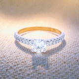Round Brilliant Cut Diamond Set in a Two Tone White/Yellow Gold Ring