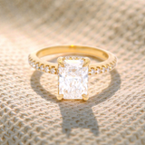 18 Carat Yellow Gold Diamond Dress Ring
