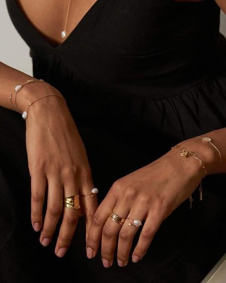 Ania Haie Gold Pearl Bracelet. Design: B019-01G