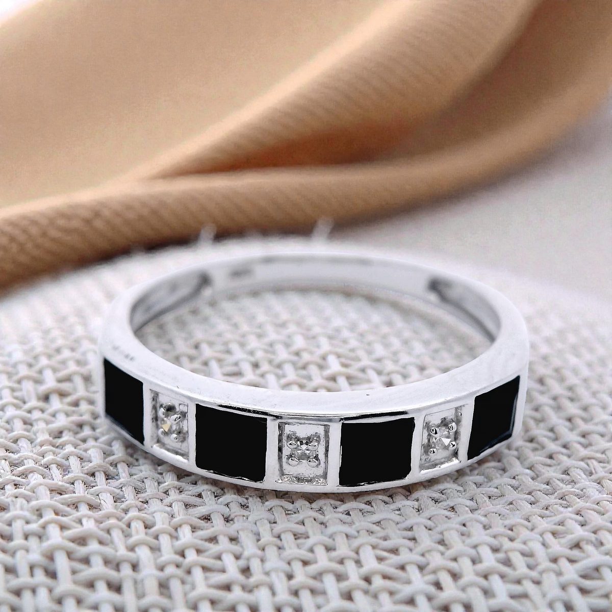 9ct White Gold Sapphire & Diamond Ring