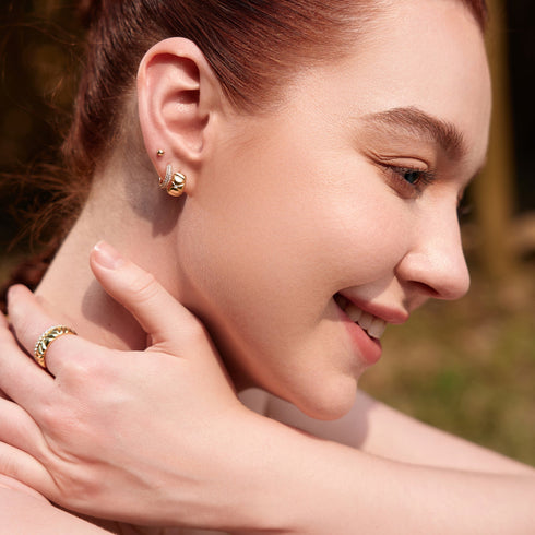 #4A TWINKLE SIL PAVE HUGGIES