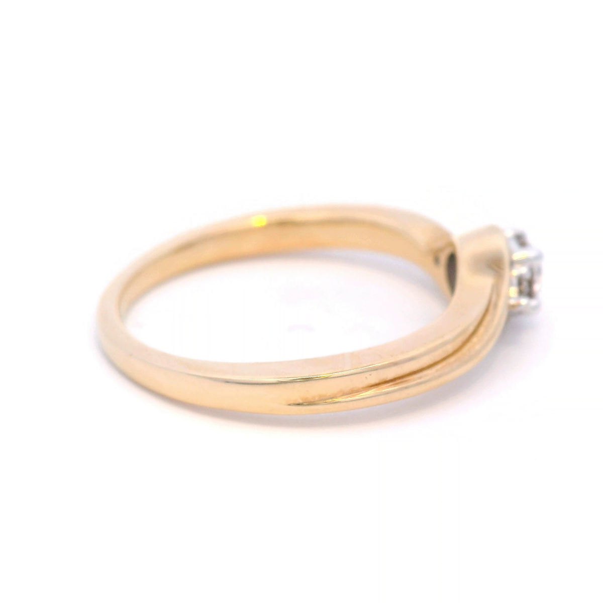 Round Brilliant Cut Trilogy Diamond Ring