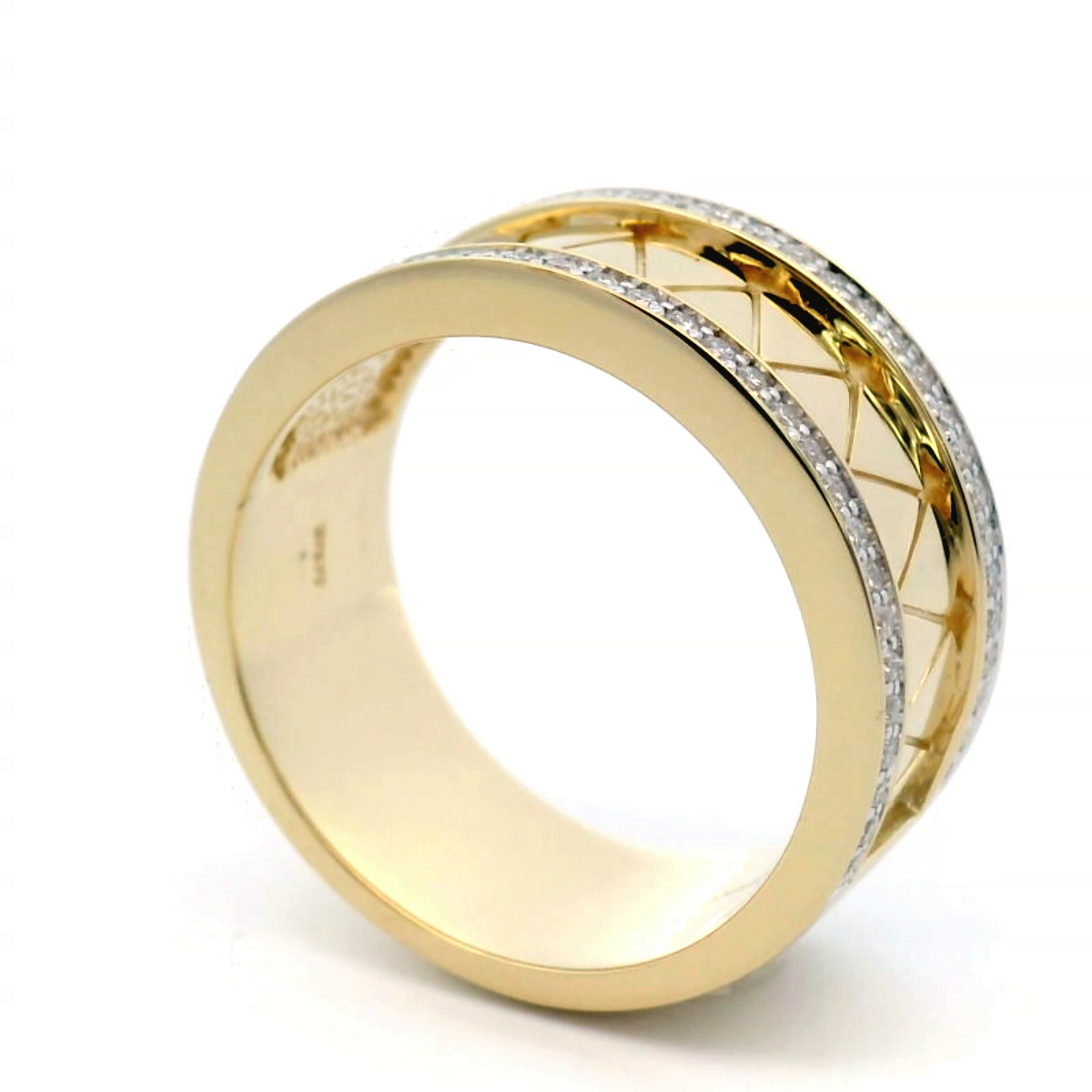 Diamond Band Ring Set in Yellow Gold