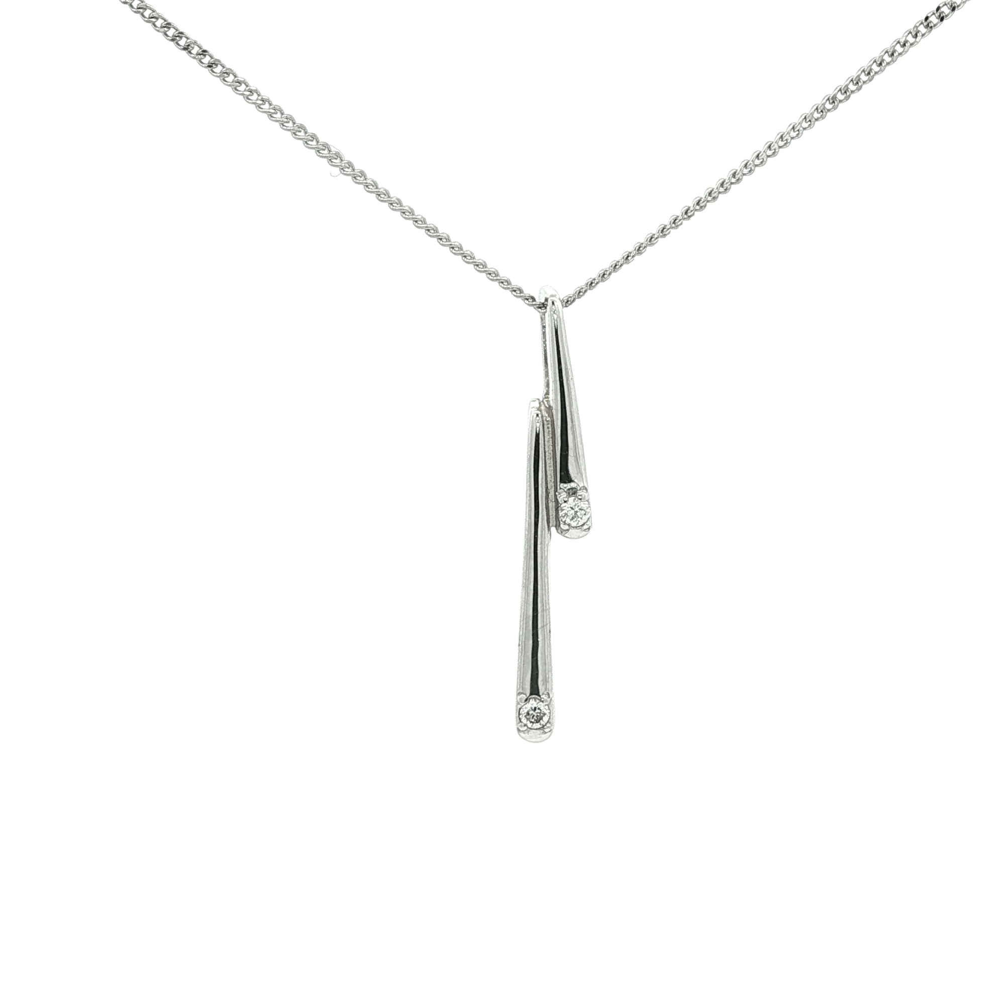 Contemporary White Gold Chain Necklace with Round Cut Diamonds
