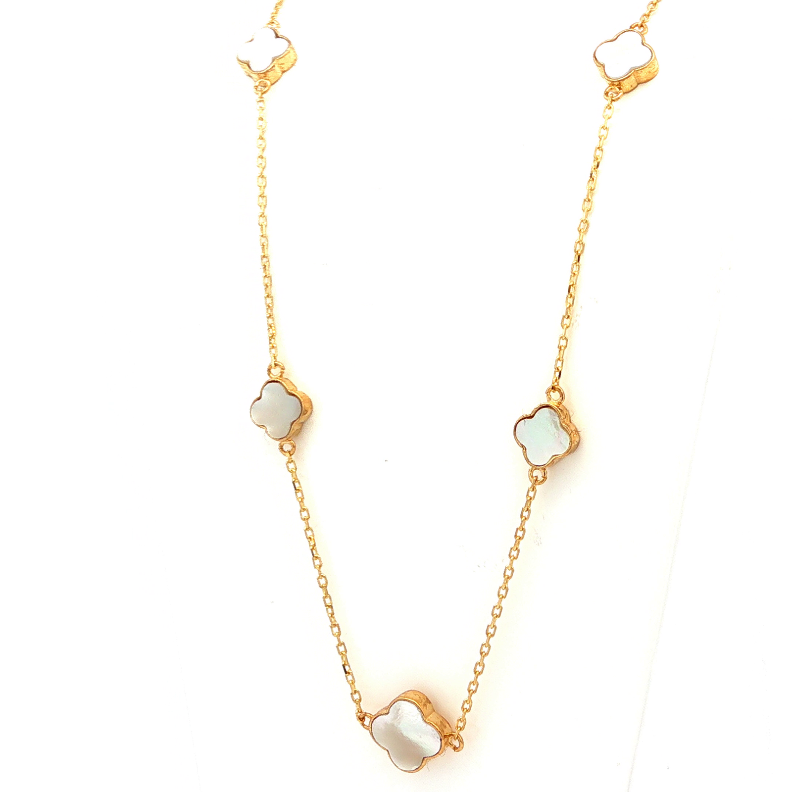 Mini Clover Mother of Pearl Necklace in Yellow Gold