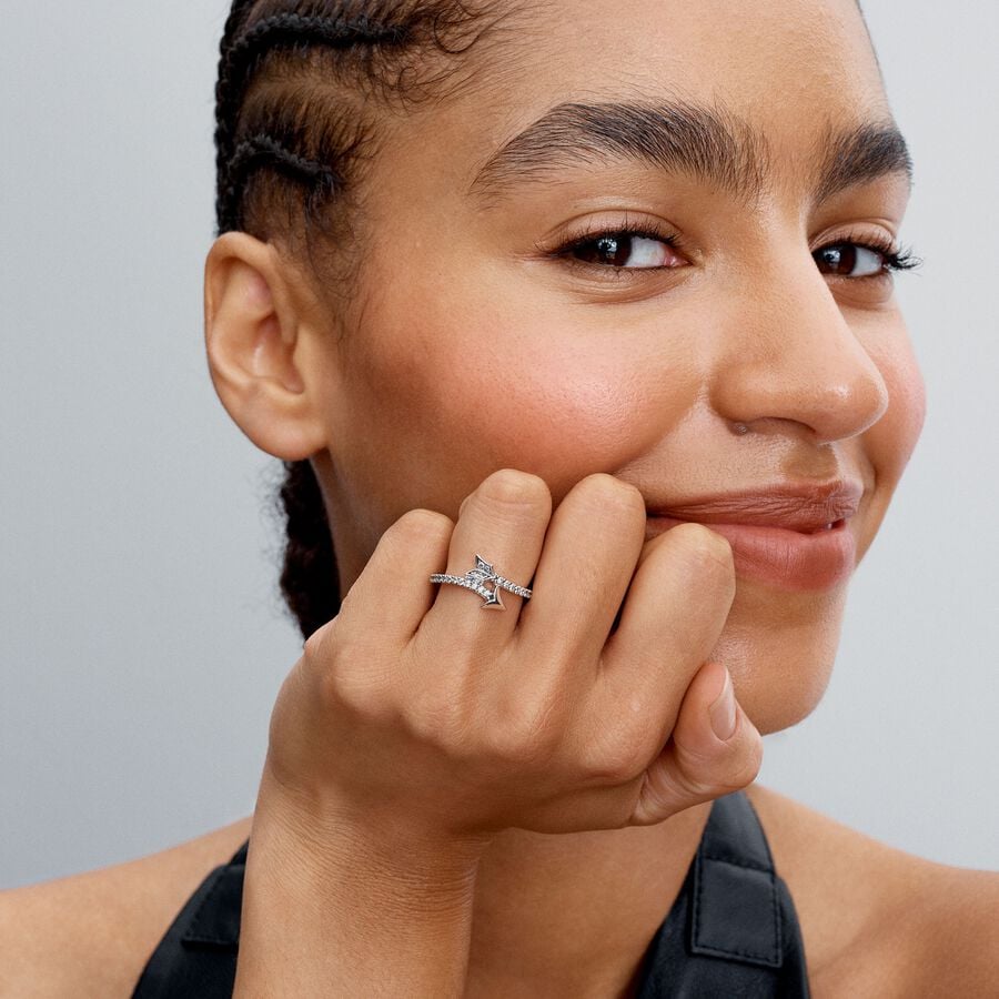 Pandora Sparkling Arrow Ring