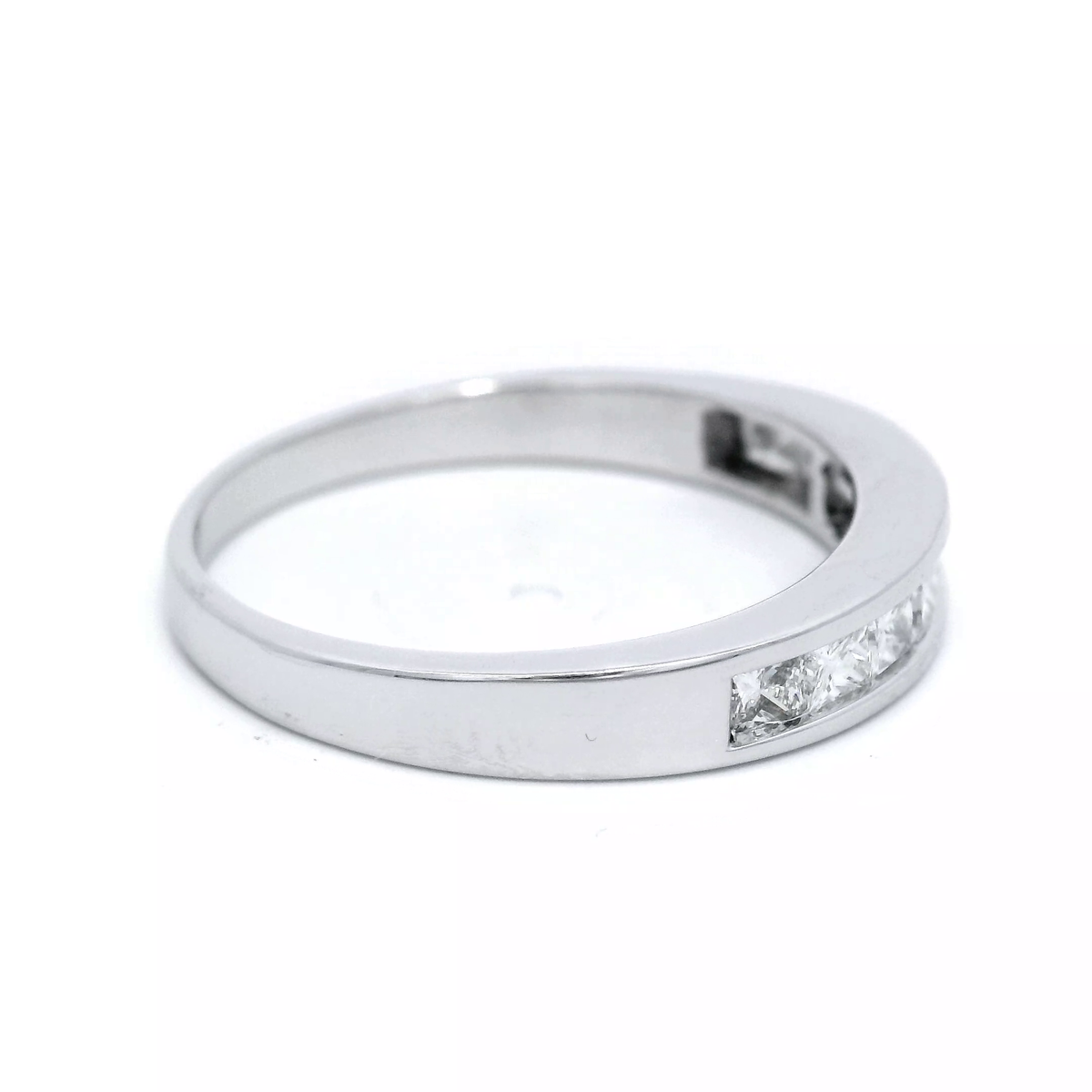 Curved Princess Diamond Ring in White Gold