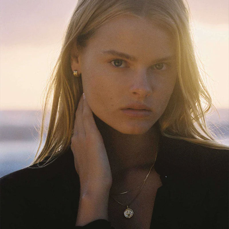 Kirstin Ash Luna Hoops